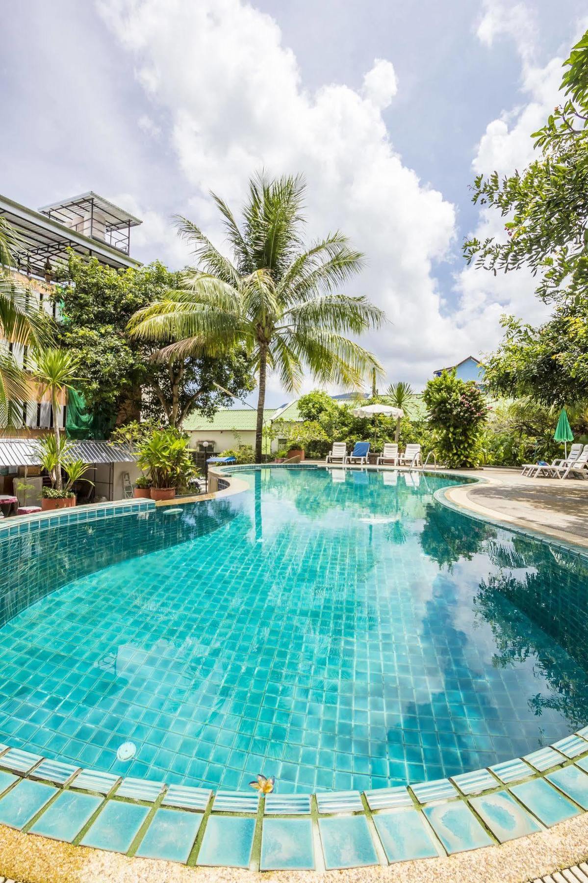 Baan Lukkan Patong Resort Phuket Εξωτερικό φωτογραφία